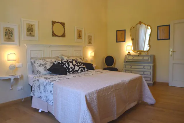 2-Bedroom Apartment in Via Pietro Metastasio, Florence (1120230) room image 2