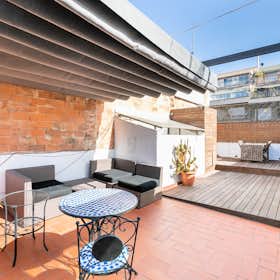 Apartment for rent for €1,425 per month in Barcelona, Carrer de Casanova