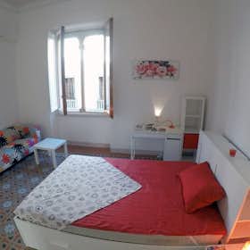 Private room for rent for €730 per month in Florence, Via Zara
