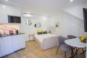 Квартира сдается в аренду за 850 € в месяц в Porto, Travessa de Liceiras