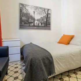 Private room for rent for €350 per month in Valencia, Calle Marqués de Zenete