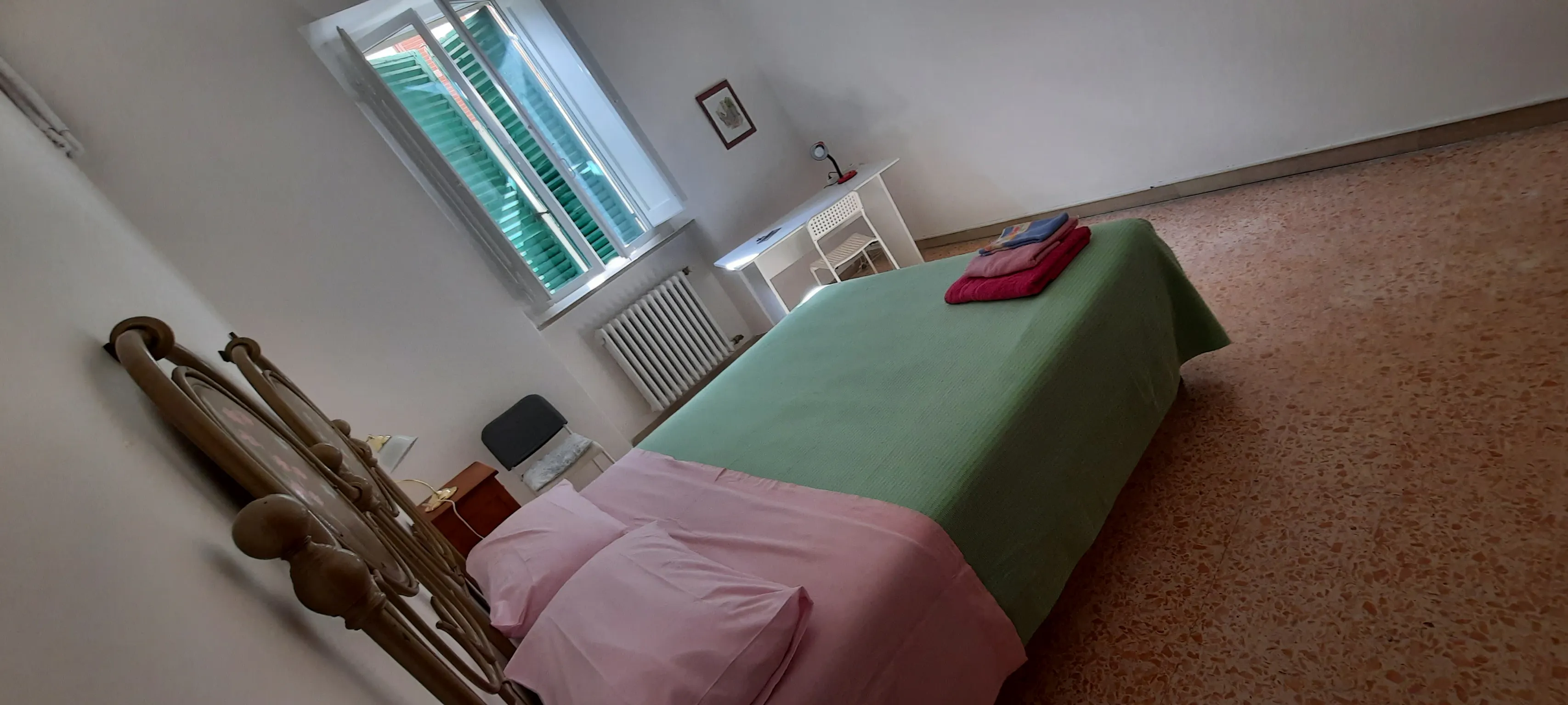 Private room in Via Cartolari, Perugia 2