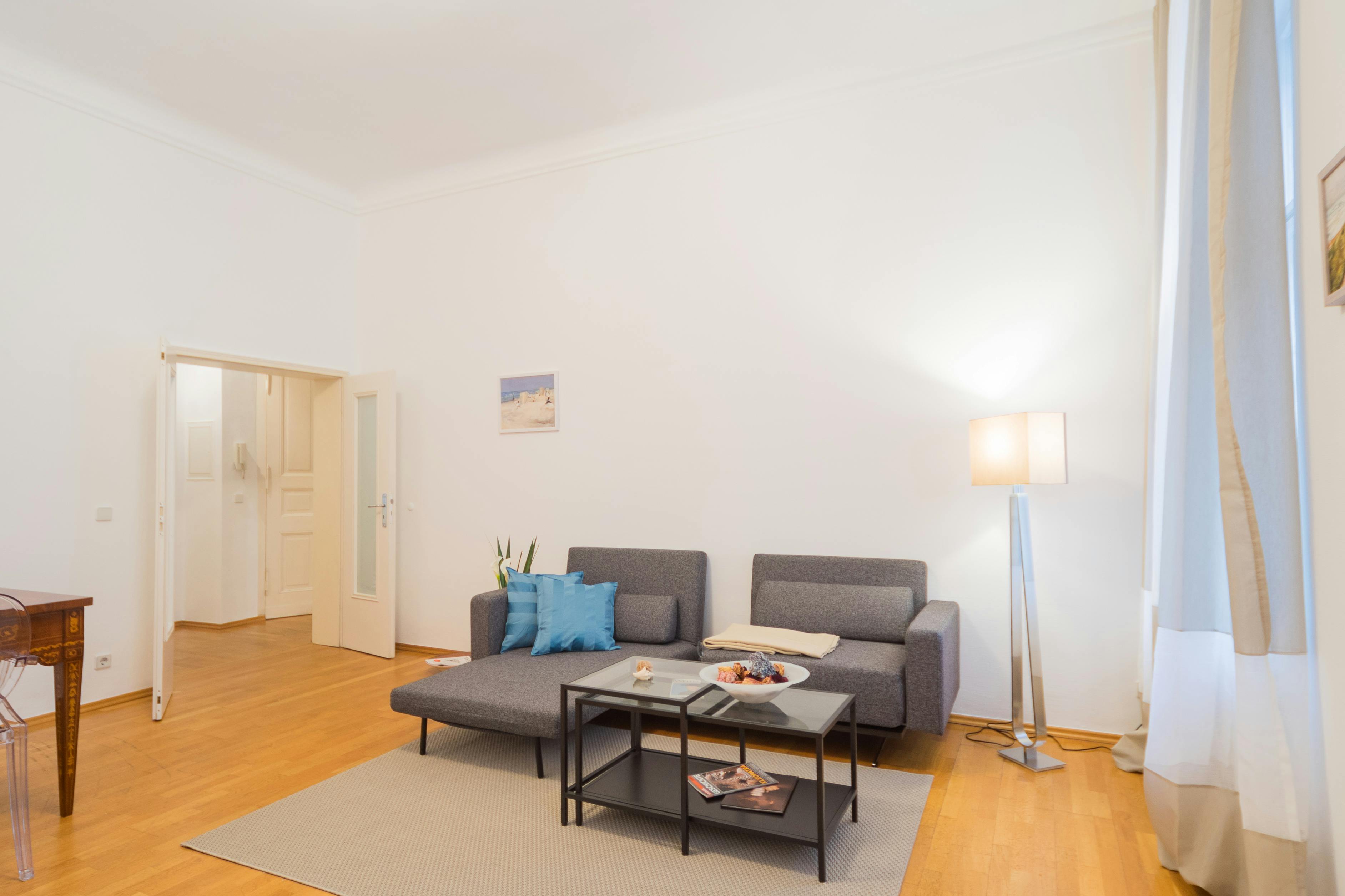 Apartment for rent for €1,600 per month in Berlin, Marienstraße