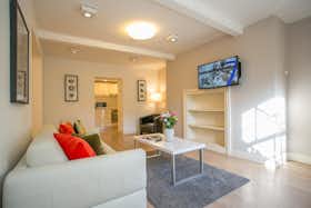 Appartement te huur voor € 3.000 per maand in Dublin, Hatch Street Lower