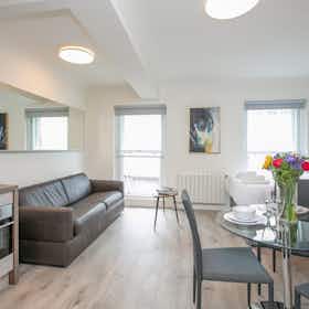 单间公寓 正在以 €2,350 的月租出租，其位于 Dublin, Aungier Street