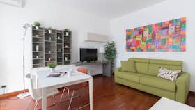 Apartment for rent for €2,211 per month in Milan, Via Masaccio