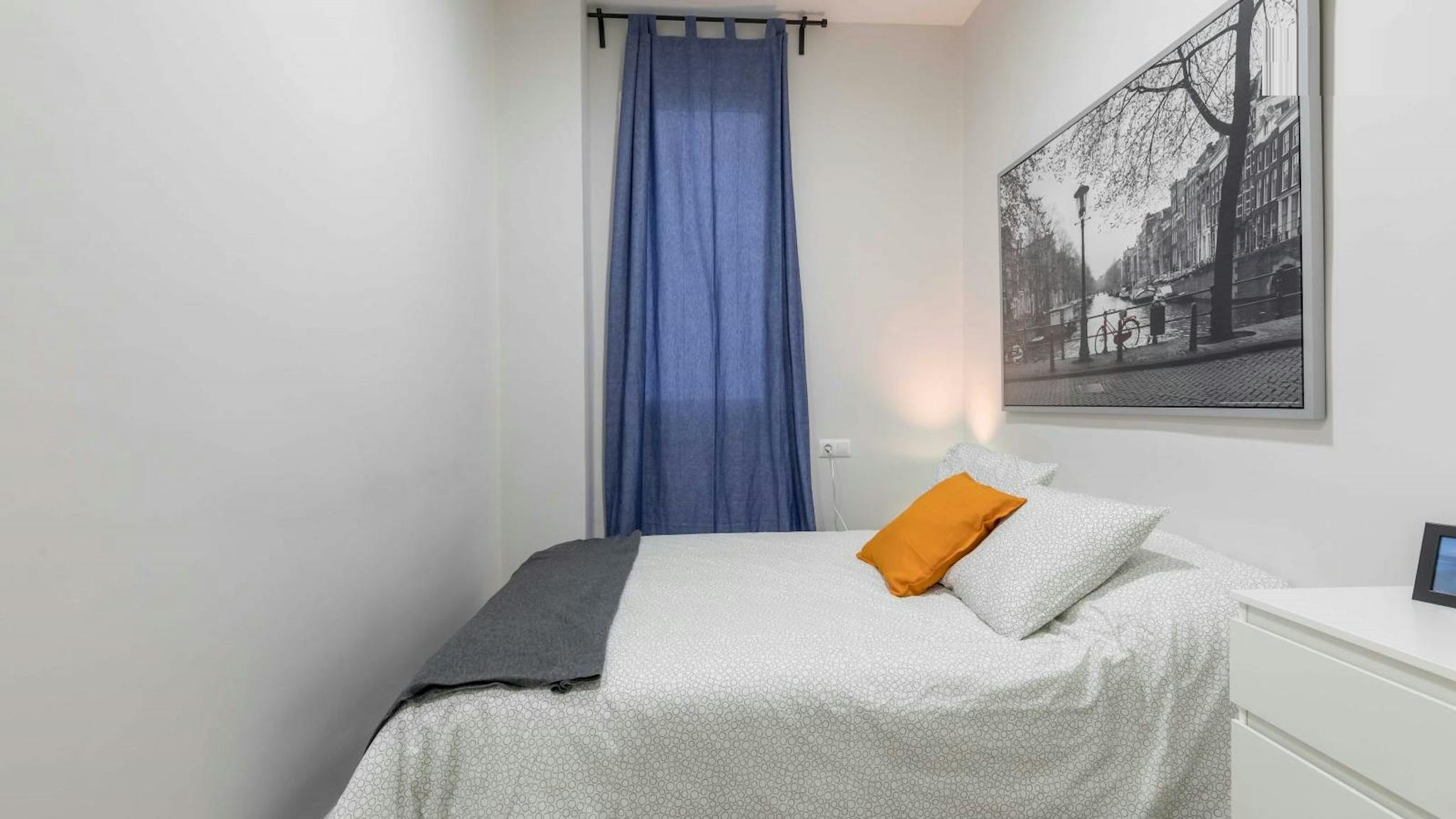 Calle Sueca, Valencia preview