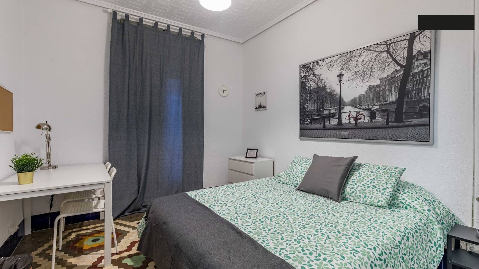 Single room Valencia, 12m² — photo 1