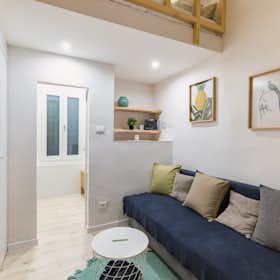 单间公寓 正在以 €1,200 的月租出租，其位于 Bologna, Via Pietralata