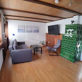House for rent for €1,690 per month in Karlsruhe, Hellbergstraße