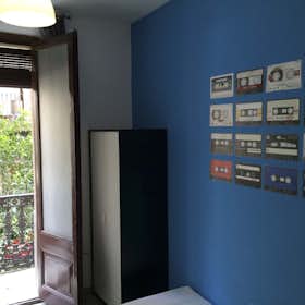 Private room for rent for €620 per month in Barcelona, Carrer Ample