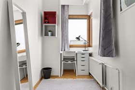 私人房间 正在以 €579 的月租出租，其位于 Helsinki, Klaneettitie