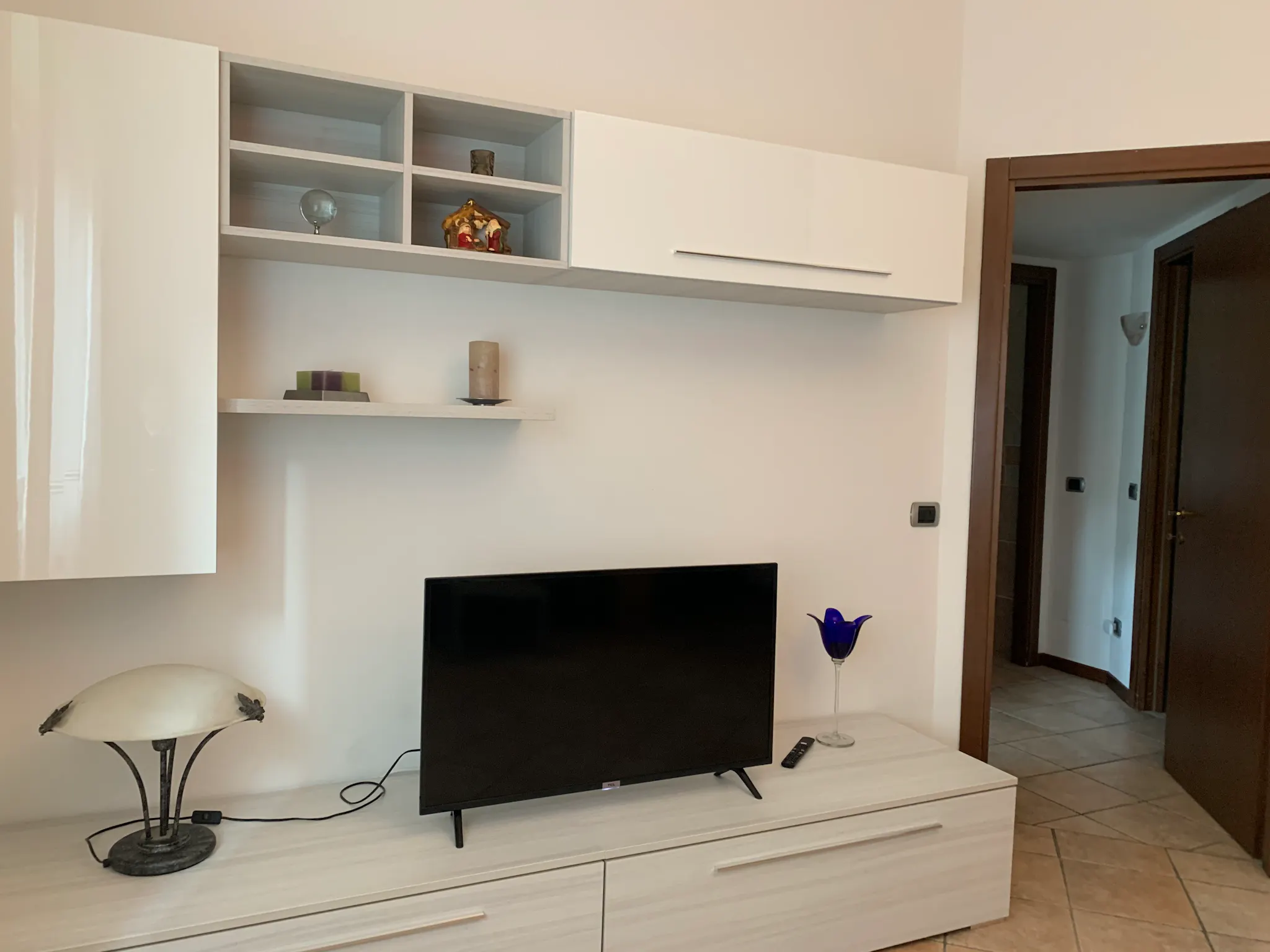 2-Bedroom Apartment in Via Magenta, Varese (1121398) ROOM 1