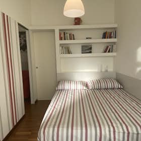 Apartment for rent for €1,740 per month in Milan, Via Giancarlo Sismondi