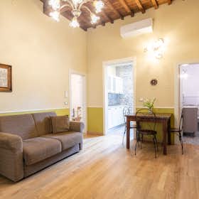 Apartment for rent for €2,670 per month in Florence, Via del Leone