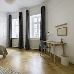 Private room for rent for €1,504 per month in Copenhagen, Esplanaden