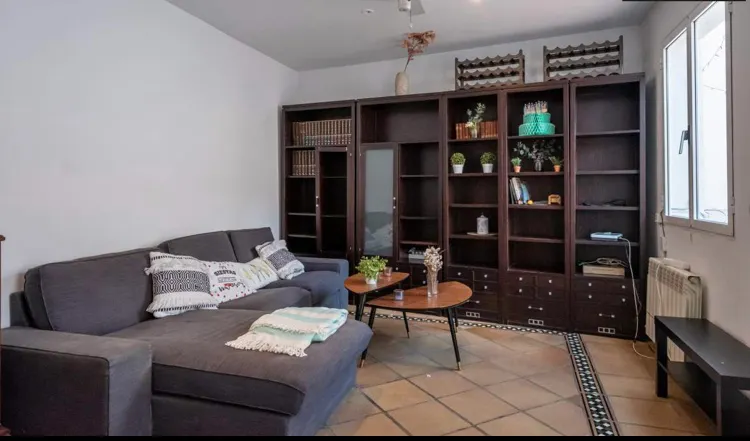 3-Bedroom Apartment in Calle de Jesús y María, Madrid (1121884) ROOM