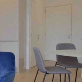 Appartement te huur voor £ 2.200 per maand in Milton Keynes, Silbury Boulevard
