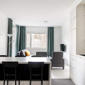 公寓 正在以 €2,100 的月租出租，其位于 Vantaa, Kaivokselantie