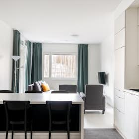 Apartment for rent for €2,100 per month in Vantaa, Kaivokselantie