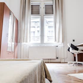 Private room for rent for €390 per month in Budapest, Király utca