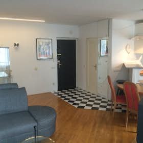 Private room for rent for €575 per month in Ljubljana, Ravbarjeva ulica