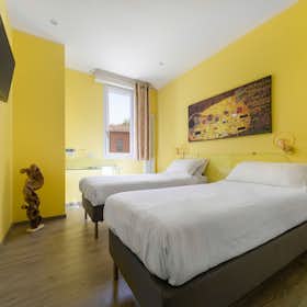 Pokój prywatny do wynajęcia za 900 € miesięcznie w mieście Bologna, Via Alberto Dallolio