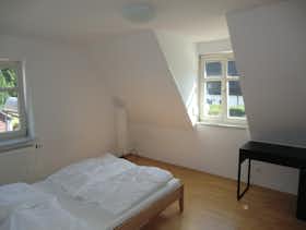 Appartement à louer pour 1 499 €/mois à Ismaning, Lindenstraße