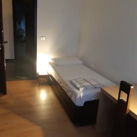 Stanza privata for rent for 400 € per month in Padova, Via Merano