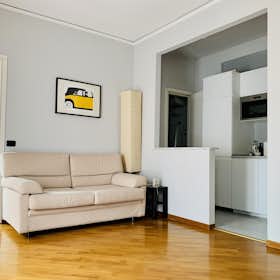 Apartment for rent for €1,400 per month in Milan, Via Losanna