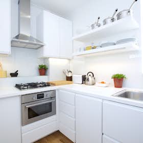 Apartment for rent for £7,500 per month in London, Battersea Bridge Road