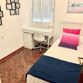 Private room for rent for €370 per month in Málaga, Pasaje Pezuela