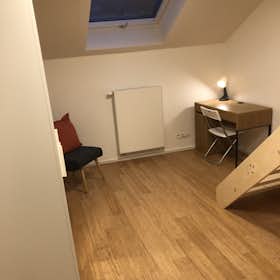 Private room for rent for €590 per month in Schaerbeek, Rue Dupont