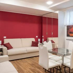 Studio for rent for €1,200 per month in Milan, Via Sant'Uguzzone