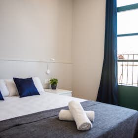 公寓 正在以 €1,700 的月租出租，其位于 Barcelona, Carrer de Sants