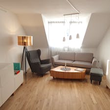 Apartment for rent for €2,300 per month in Köln, Krefelder Straße