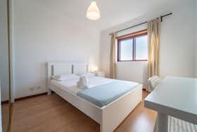 Private room for rent for €380 per month in Braga, Rua Feliciano Ramos