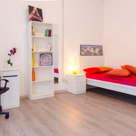 Privé kamer te huur voor € 510 per maand in Turin, Piazza Tancredi Galimberti