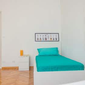 Appartement te huur voor € 550 per maand in Turin, Via Sant'Agostino