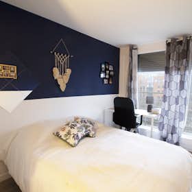 Private room for rent for €740 per month in Nanterre, Rue Salvador Allende