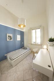 Privé kamer te huur voor € 520 per maand in Florence, Via Giotto