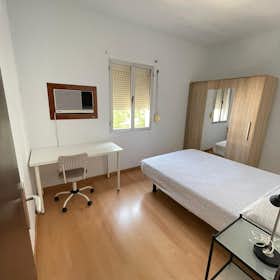 Private room for rent for €410 per month in Sevilla, Calle Juan Díaz de Solís