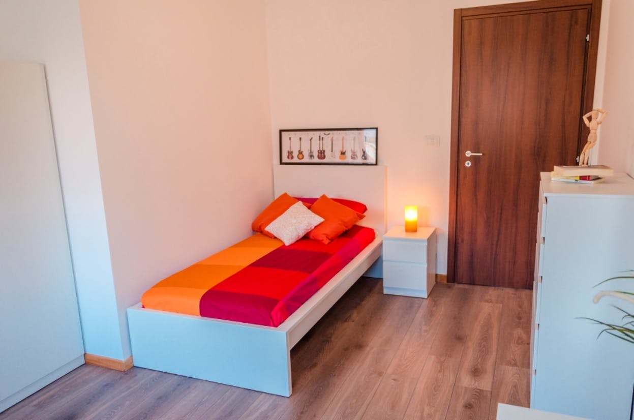 Single room Turin, 1 bed, 11m² — photo 1