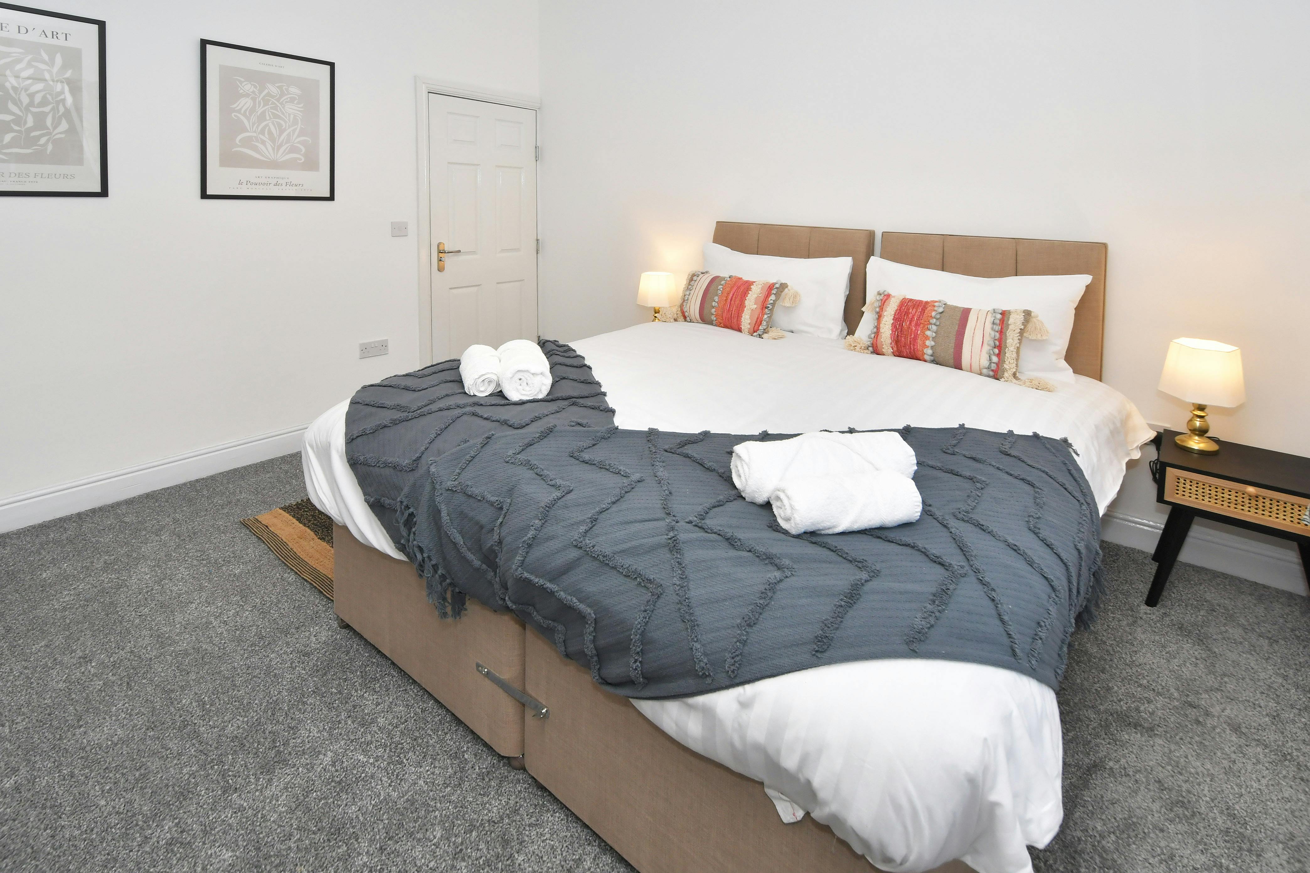 Будинок за оренду для 3 749 EUR на місяць у Stoke-on-Trent, Warrington Road