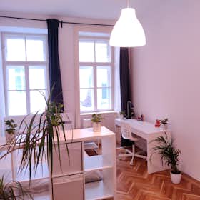 Private room for rent for €629 per month in Vienna, Gumpendorfer Straße