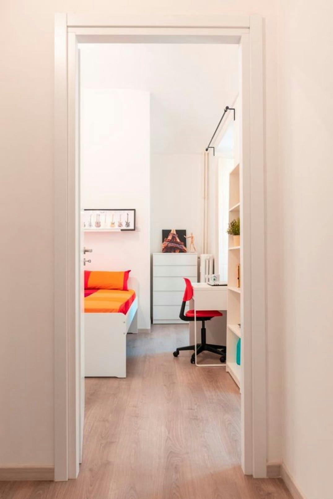 Single room Turin, 1 bed, 13m² — photo 6