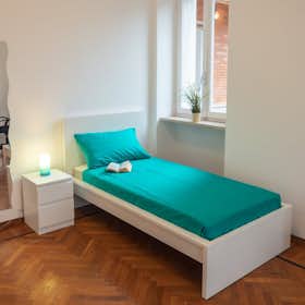 Private room for rent for €540 per month in Turin, Via Frinco