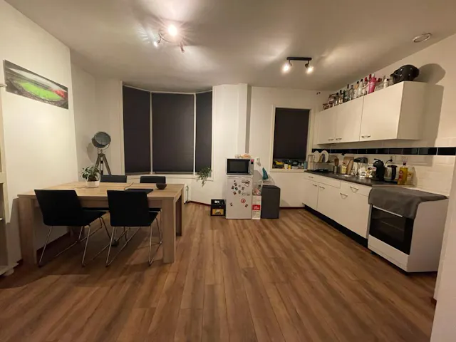 2-Bedroom Apartment in Strevelsweg, Rotterdam (1126077) room image 1