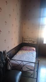 私人房间 正在以 €500 的月租出租，其位于 Parma, Strada Camillo Benso di Cavour