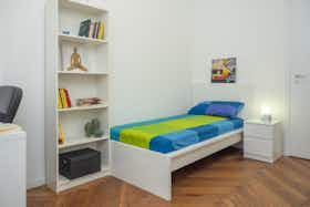 Apartment for rent for €510 per month in Turin, Via Luigi Cibrario